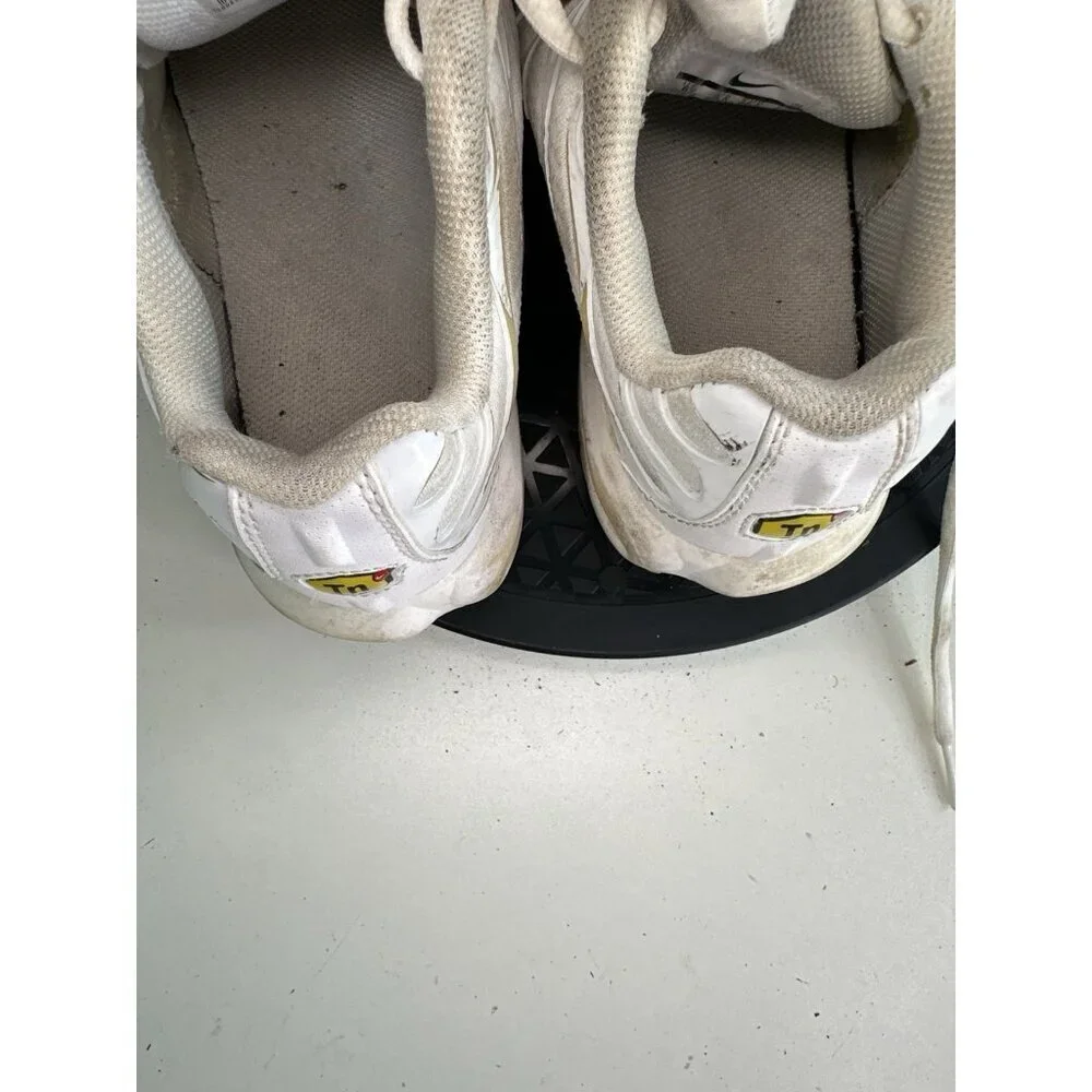 Nike Air Max Plus GS White Metallic Silver 2019 Size 5.5Y AR1852-100